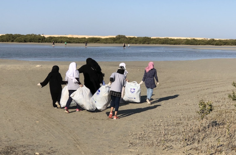 Al Safliya Island beach cleanup
