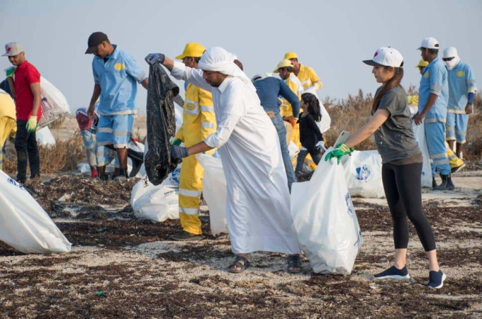 Qatar National Day 2021 Beach Cleanup